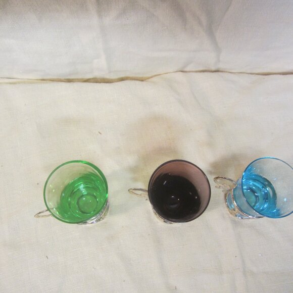 RARE VTG LAS VEGAS SOUVENIR SHOT GLASSES, UNIQUE DESIGN, SET OF 3 - Picture 6 of 8